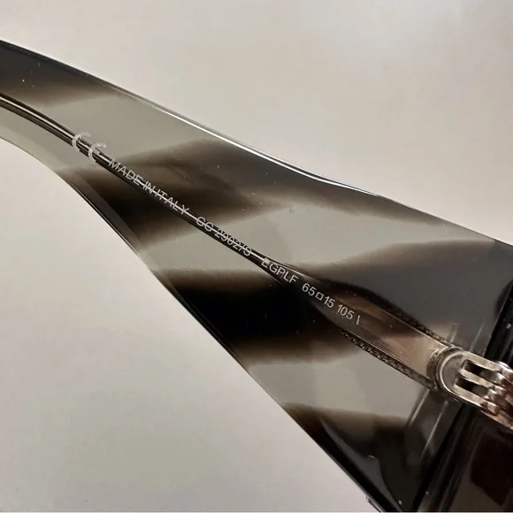 Gucci Sunglasses GG 2902/S Oversized Sunglasses - Picture 8 of 11